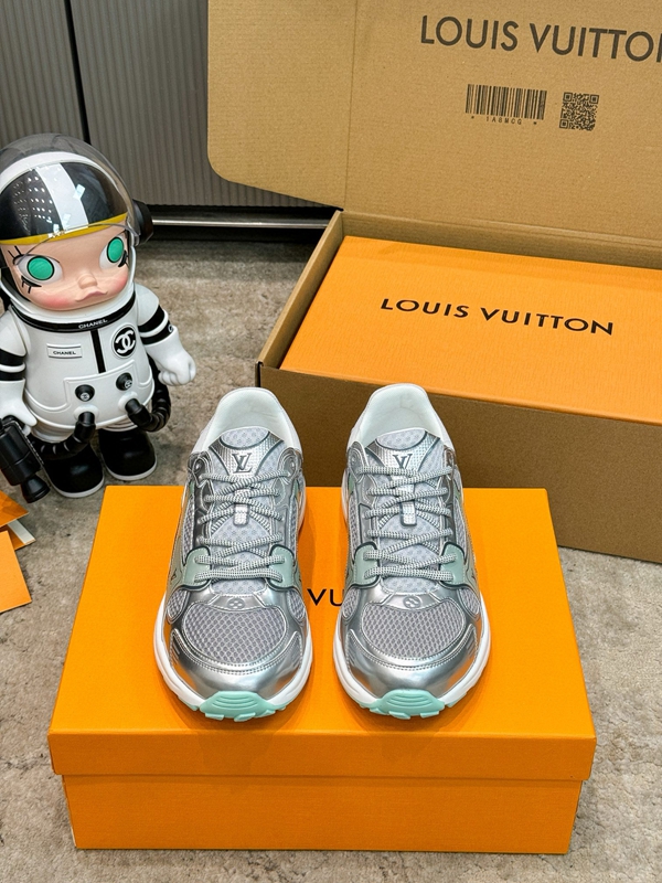 ルイヴィトン靴着用イメージ